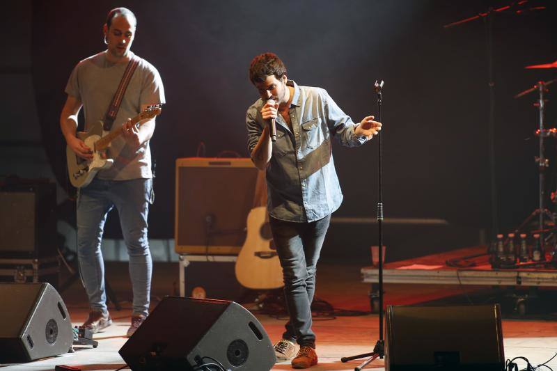 ¿Estuviste en el concierto de Destino 48 y Taburete? ¡Búscate!