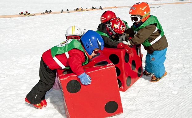 El Jardin de la Nieve de Candanchú es uno de los lugares más frecuentados por el público infantil