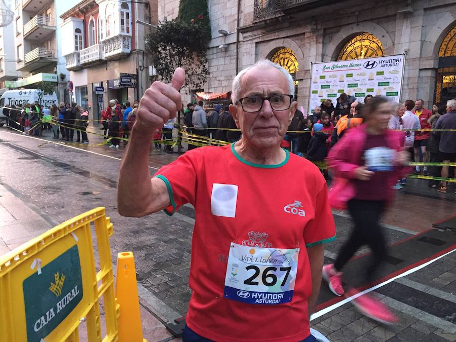 Grandes y pequeños participaronen la popular carrera. 