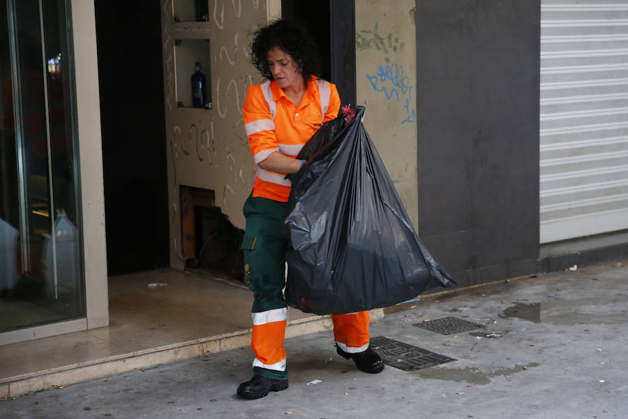 Así amaneció Gijón tras la resaca de Nochevieja