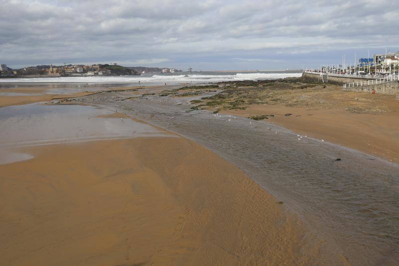 Las imágenes que deja en Gijón el paso del temporal
