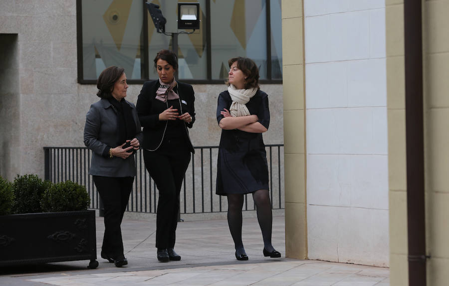 Multitud de personas han querido darle el último adiós al exministro de Educación y Ciencia y reputado jurista gijonés