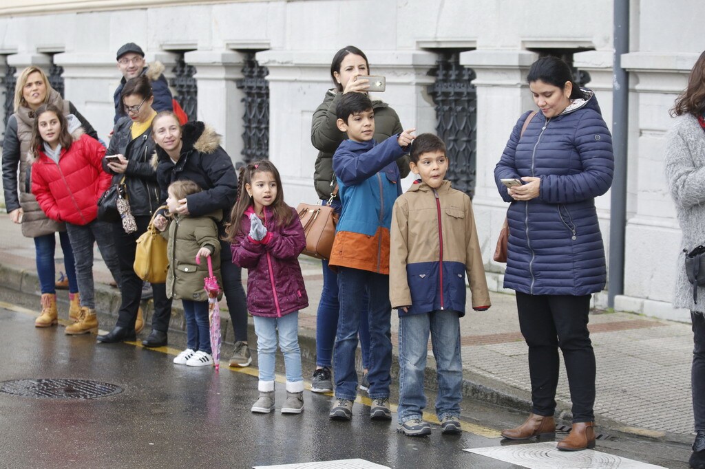 ¿Estuviste en la llegada de los Reyes Magos a Gijón? ¡Búscate en las fotos! (2)