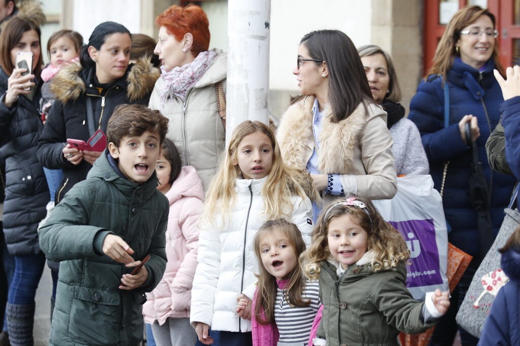 ¿Estuviste en la llegada de los Reyes Magos a Gijón? ¡Búscate en las fotos! (2)