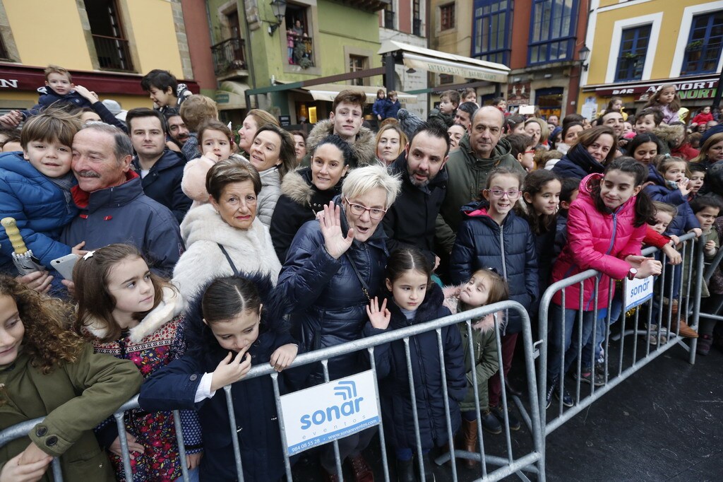 ¿Estuviste en la llegada de los Reyes Magos a Gijón? ¡Búscate en las fotos! (2)