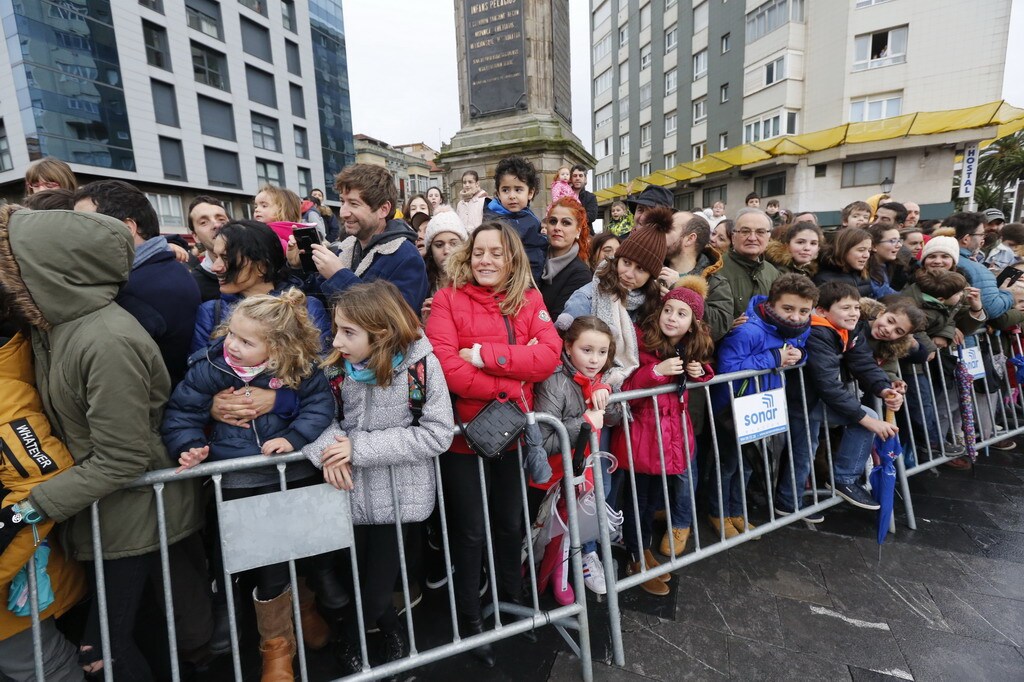 ¿Estuviste en la llegada de los Reyes Magos a Gijón? ¡Búscate en las fotos! (2)