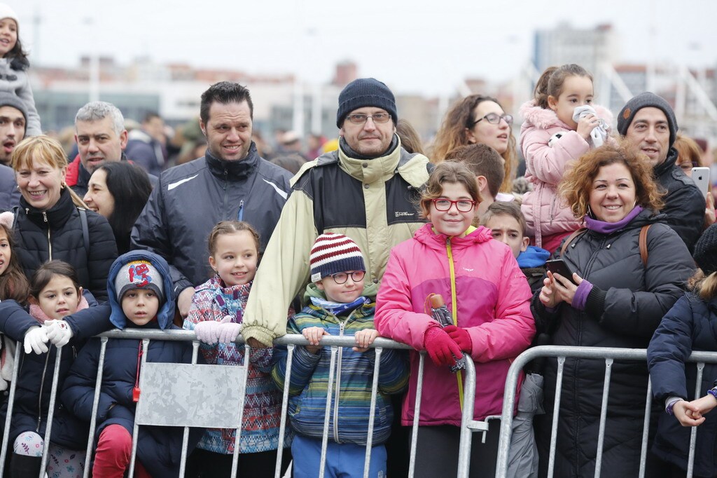 ¿Estuviste en la llegada de los Reyes Magos a Gijón? ¡Búscate en las fotos! (I)