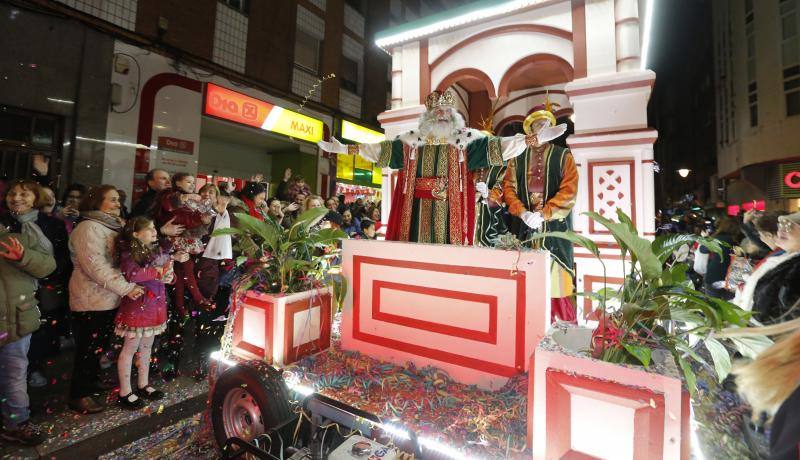¿Estuviste en la cabalga de Reyes de Gijón? ¡Búscate!