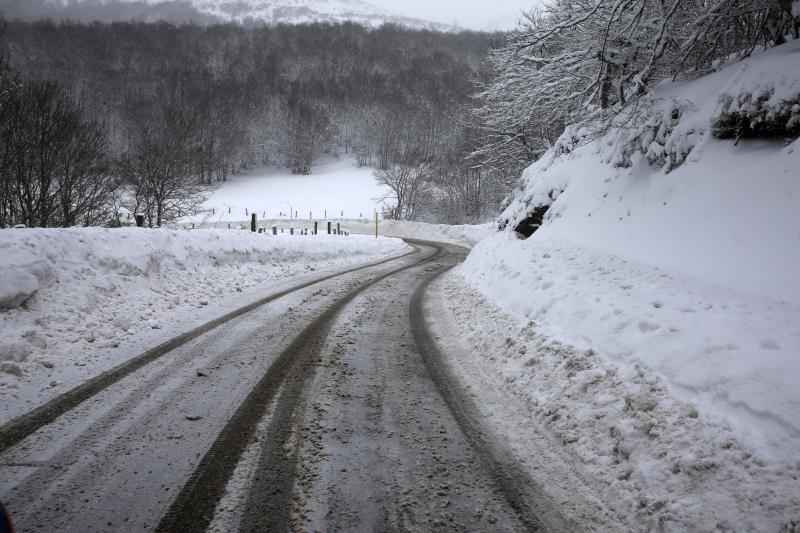 Asturias se cubre de blanco