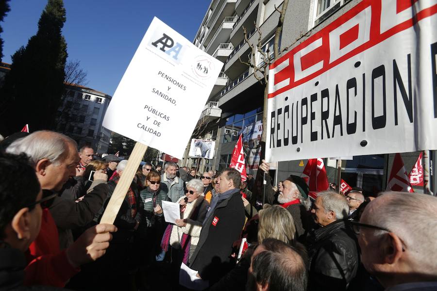 Concentración en Oviedo para reivindicar pensiones dignas