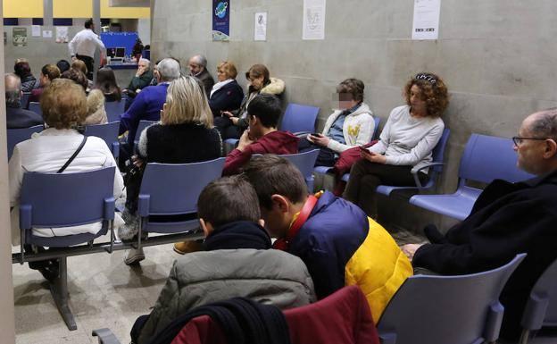 La incidencia de la gripe baja en Asturias aunque sigue la onda epidémica