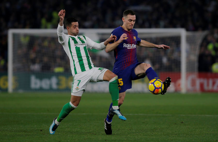 El conjunto de Valverde se llevó la victoria en el Benito Villamarín por 0-5, con un doblete de Messi, otro de Luis Suárez y un tanto de Rakitic.