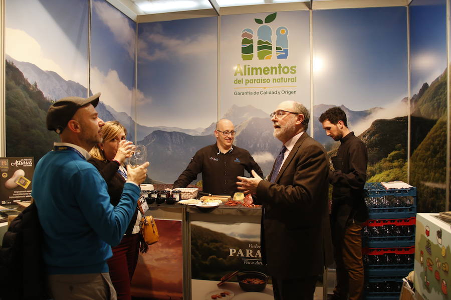 Una veintena de productos asturianos demuestran el poderío de la región en el congreso de cocina de vanguardia más importante del país 