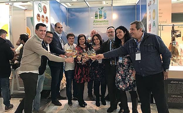 Representación de Asturias en el stand del Principado.
