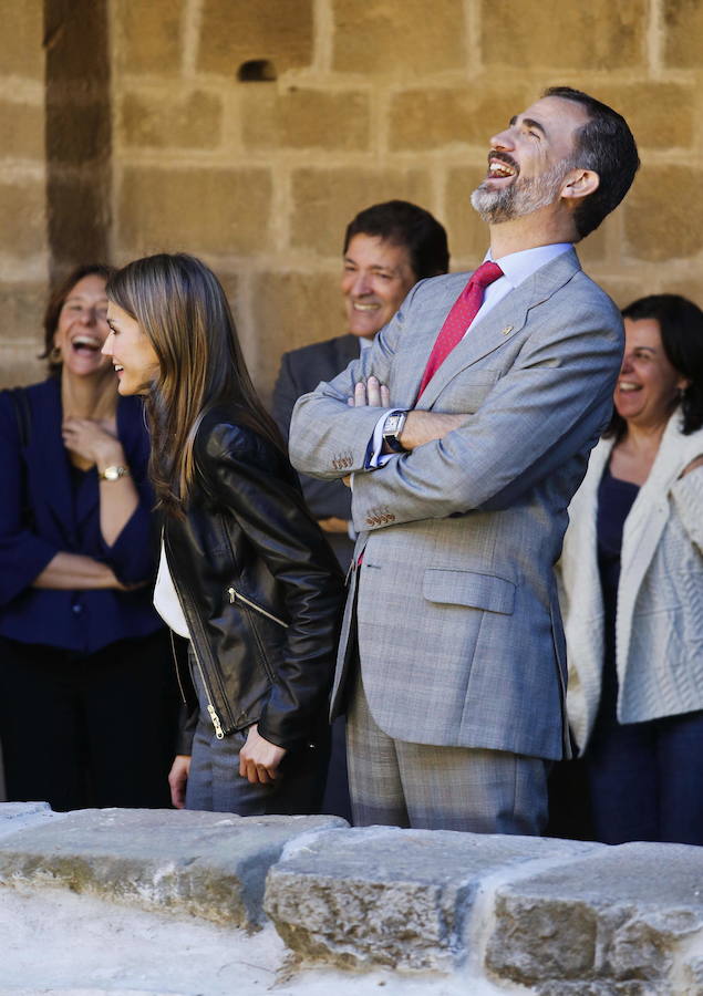 El Rey cumple 50 años en los que ha mantenido una estrecha relación con el Principado acrecentada por su matrimonio con doña Letizia