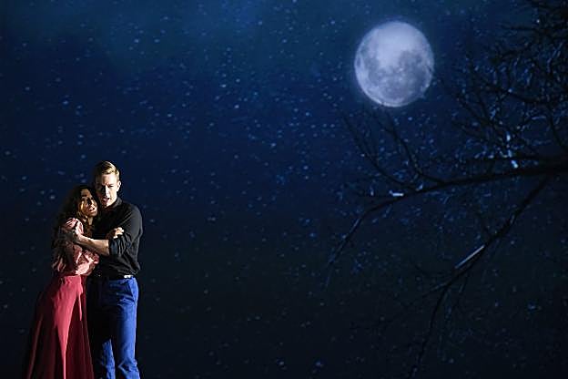 Anne-Catherine Guillet, en el papel de Mélisande, y Edward Nelson, en el de Pelléas. 