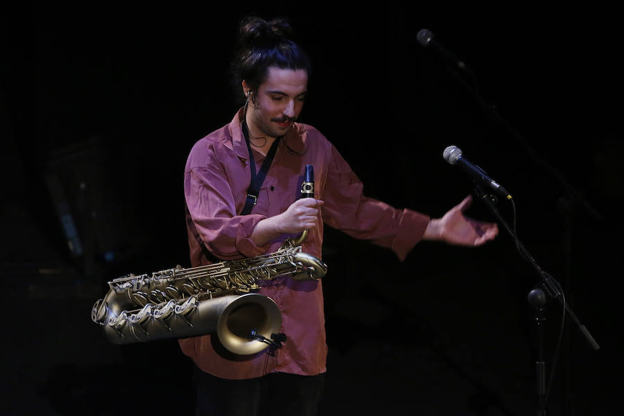 La cantautora manchega hizo gala de sensibilidad y gran voz ante un público gijonés entregado