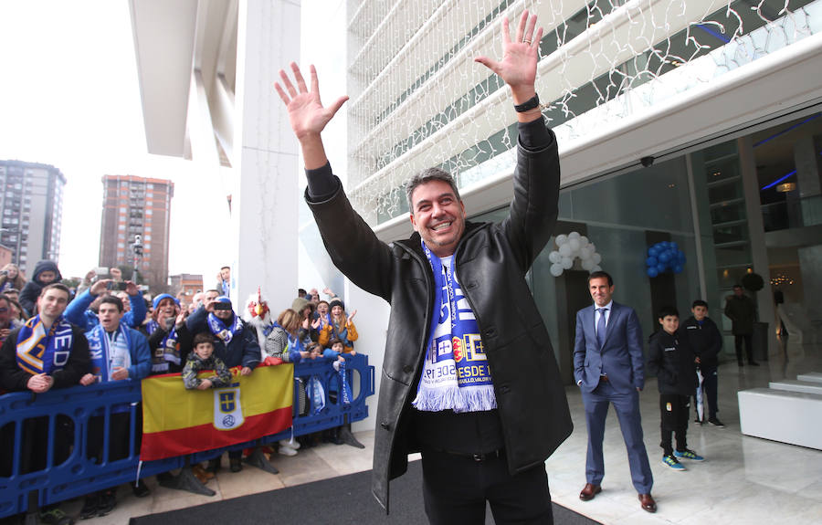 Las aficiones del Oviedo y del Sporting, a las puertas del Carlos Tariere