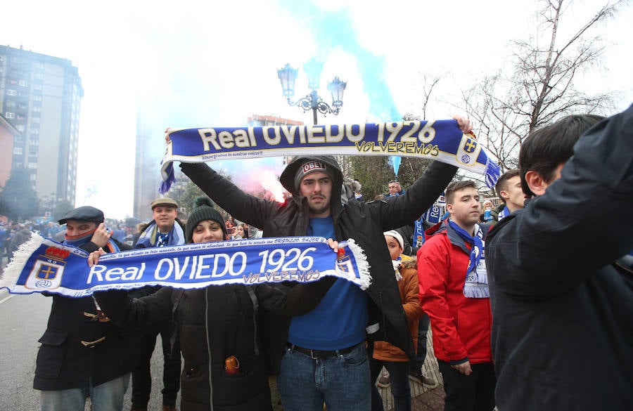 Las aficiones del Oviedo y del Sporting, a las puertas del Carlos Tariere