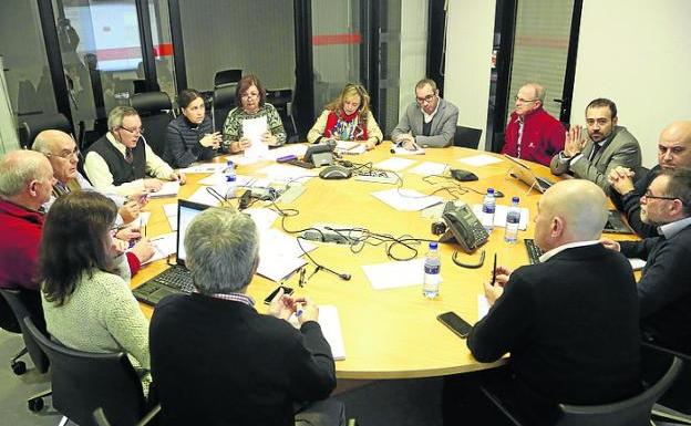 Reunión del consejo asesor del Plan de Nevadas celebrada en las instalaciones del 112 en La Morgal. 