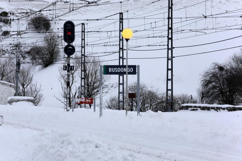 El temporal de frío que recorre estos días la comunidad deja capas de hasta 70 centímetros en algunos puntos del puerto