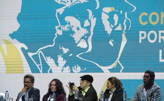Las FARC suspenden su campaña política por «falta de garantías»
