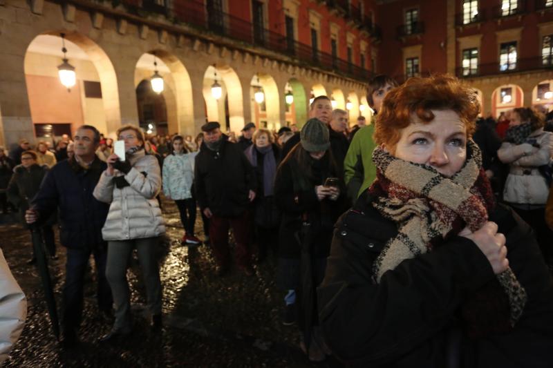 El músico, todo un clásico del carnaval en Asturias, fue el encargado de dar el pregón que inicia la fiesta