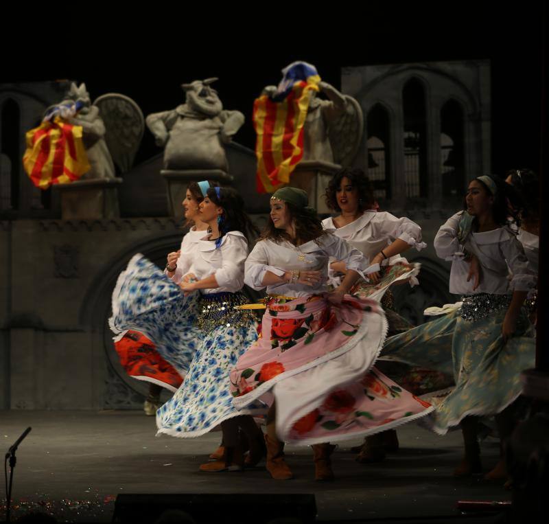 Cruzaos de Ceares, Los tardones, Folixa pa toos, Perdíos de los nervios y Los acoplaos han sido los encargados de estrenar el concurso.