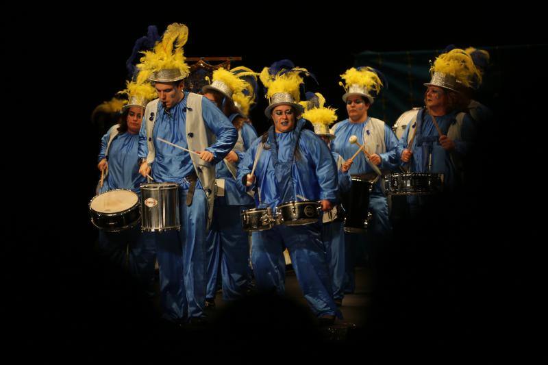 Cruzaos de Ceares, Los tardones, Folixa pa toos, Perdíos de los nervios y Los acoplaos han sido los encargados de estrenar el concurso.