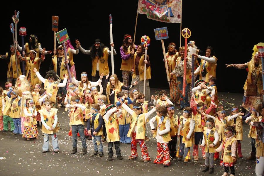 Los más pequeños de la casa ponen su originalidad y desparpajo sobre el escenario del Teatro Jovellanos un año más