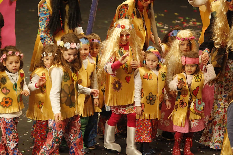 Los más pequeños de la casa ponen su originalidad y desparpajo sobre el escenario del Teatro Jovellanos un año más