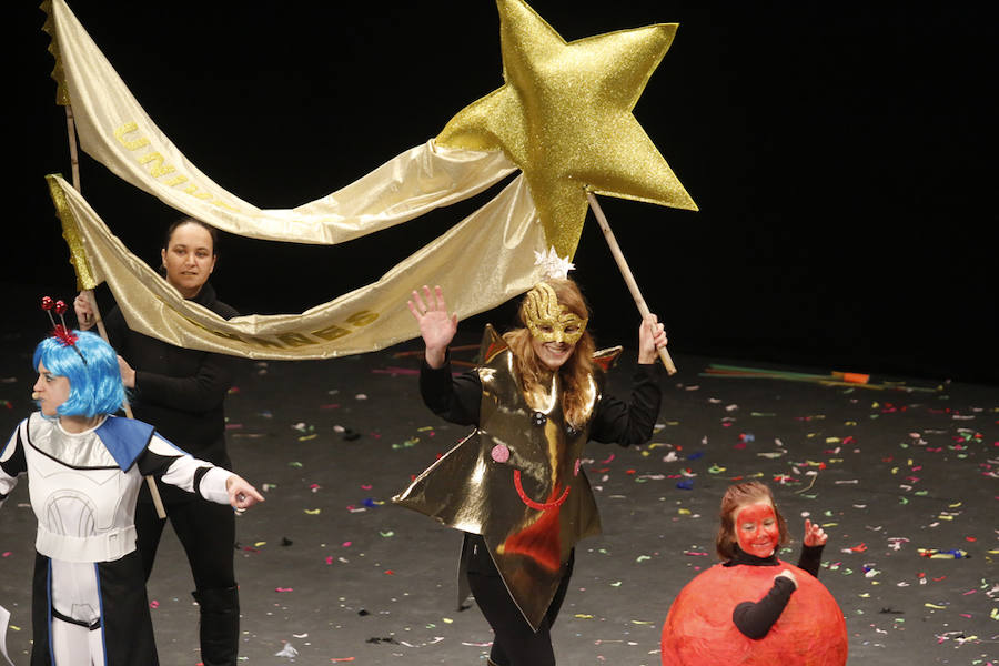 Los más pequeños de la casa ponen su originalidad y desparpajo sobre el escenario del Teatro Jovellanos un año más