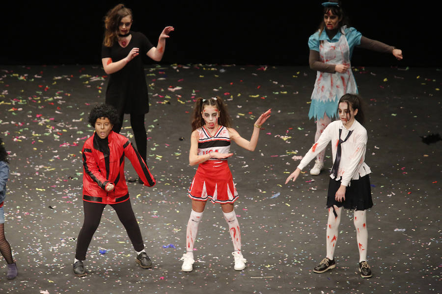 Los más pequeños de la casa ponen su originalidad y desparpajo sobre el escenario del Teatro Jovellanos un año más