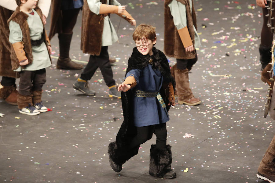 Los más pequeños de la casa ponen su originalidad y desparpajo sobre el escenario del Teatro Jovellanos un año más