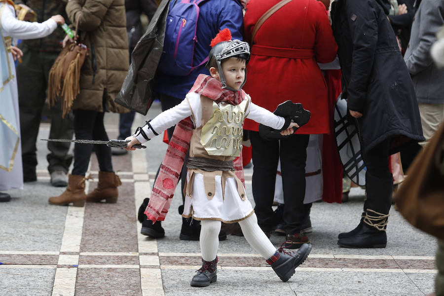 Los más pequeños de la casa ponen su originalidad y desparpajo sobre el escenario del Teatro Jovellanos un año más