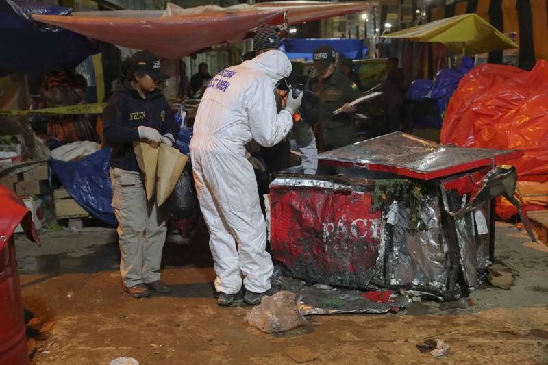 Una explosión en un puesto de venta ambulante durante el Carnaval de Oruro, en Bolivia, ha causado al menos seis muertos, entre ellos cuatro niños, y una treintena de heridos.