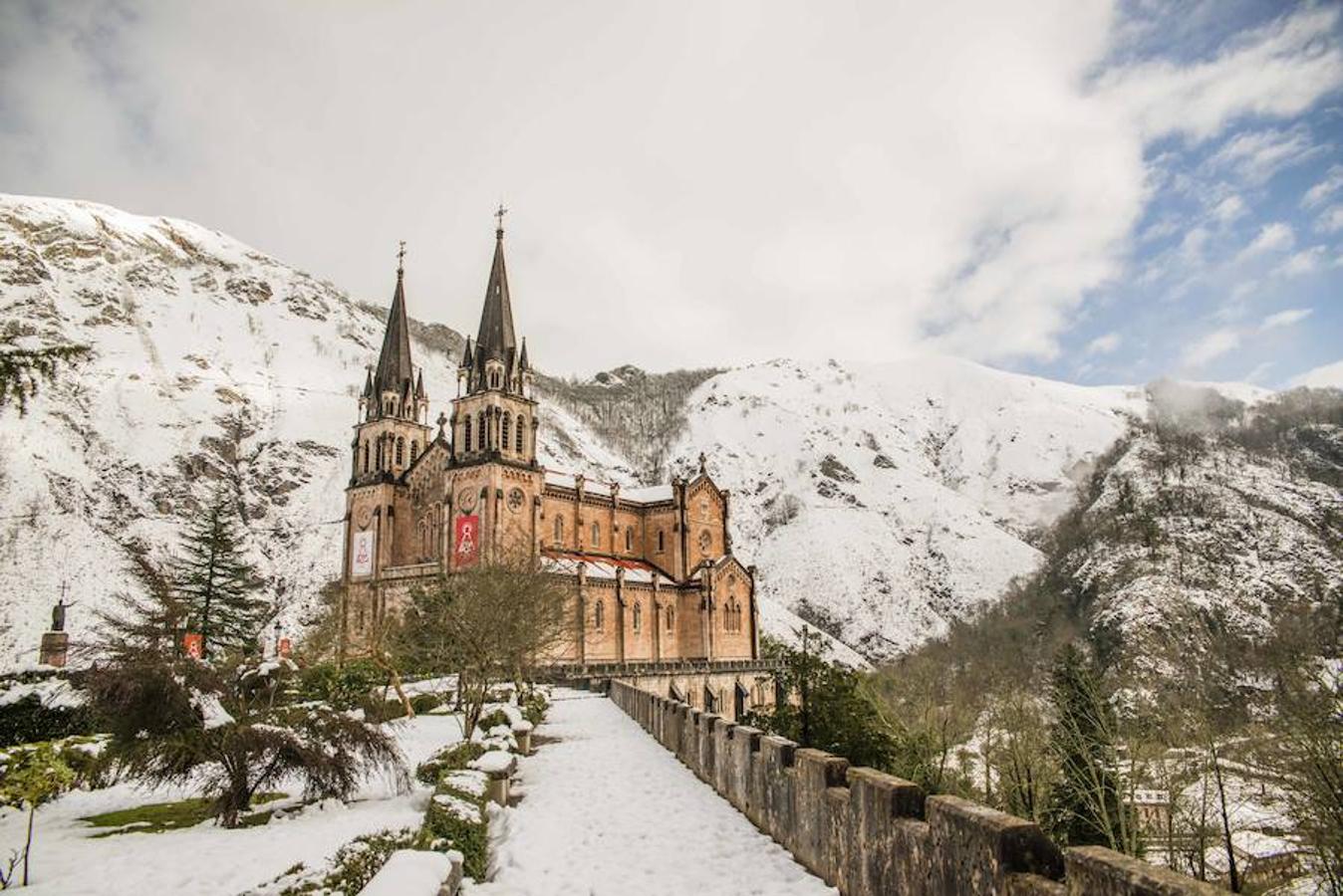 Las grandes imágenes que deja el temporal en Asturias