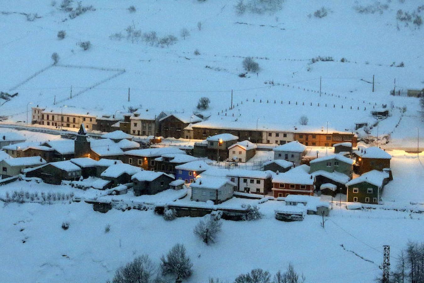 Las grandes imágenes que deja el temporal en Asturias