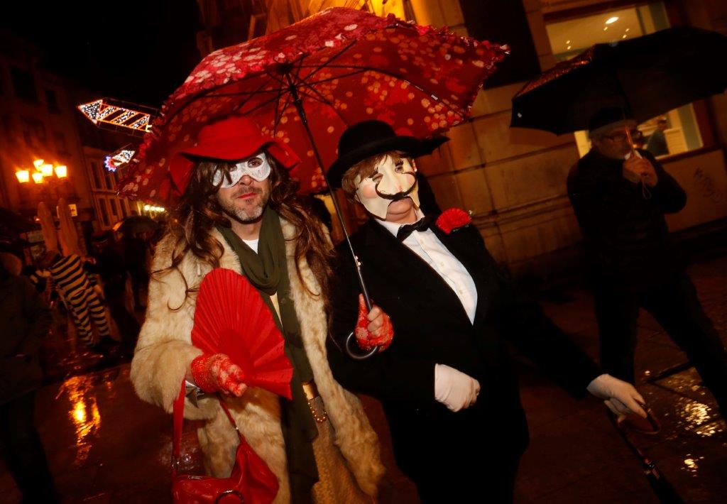 Los personajes se burlan de la independencia catalana y de la corrupción en un desfile que se recuperó el año pasado