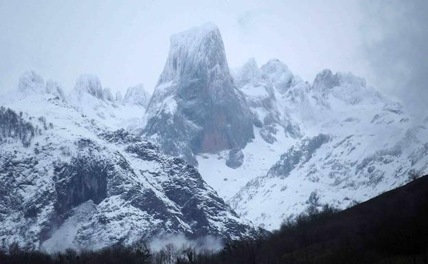 Imagen. En la vega del Urriellu se alcanzaron temperaturas bajo cero por la noche.