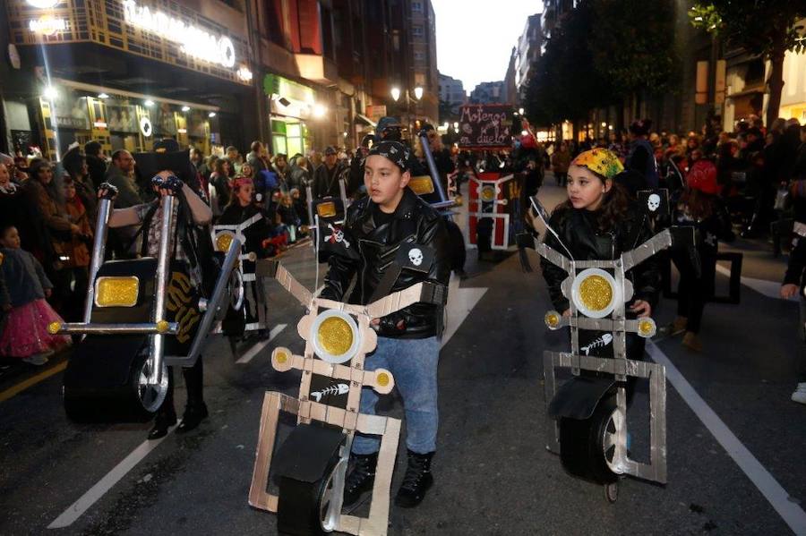 ¿Estuviste en el desfile de Antroxu de Oviedo? ¡Búscate! (1)