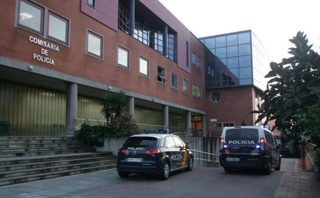 Detenida por simular ser guardia civil y robar joyas a una anciana que conoció en el bingo