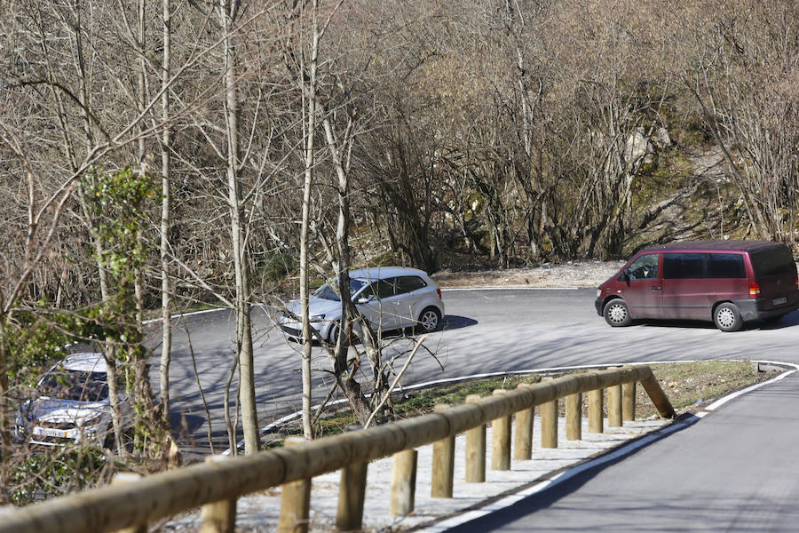 De Oriente a Occidente, el Principado ha disfrutado este sábado de un espléndido día para contemplar el paisaje o practicar deportes de invierno. 