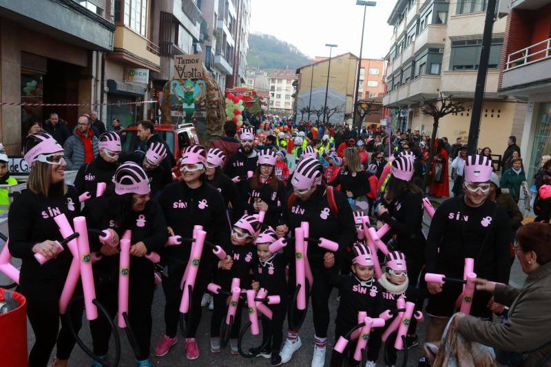 4.300 euros en premios para los disfraces más originales y coloridos en un gran desfile que cierra la celebración del carnaval en las cuencas.