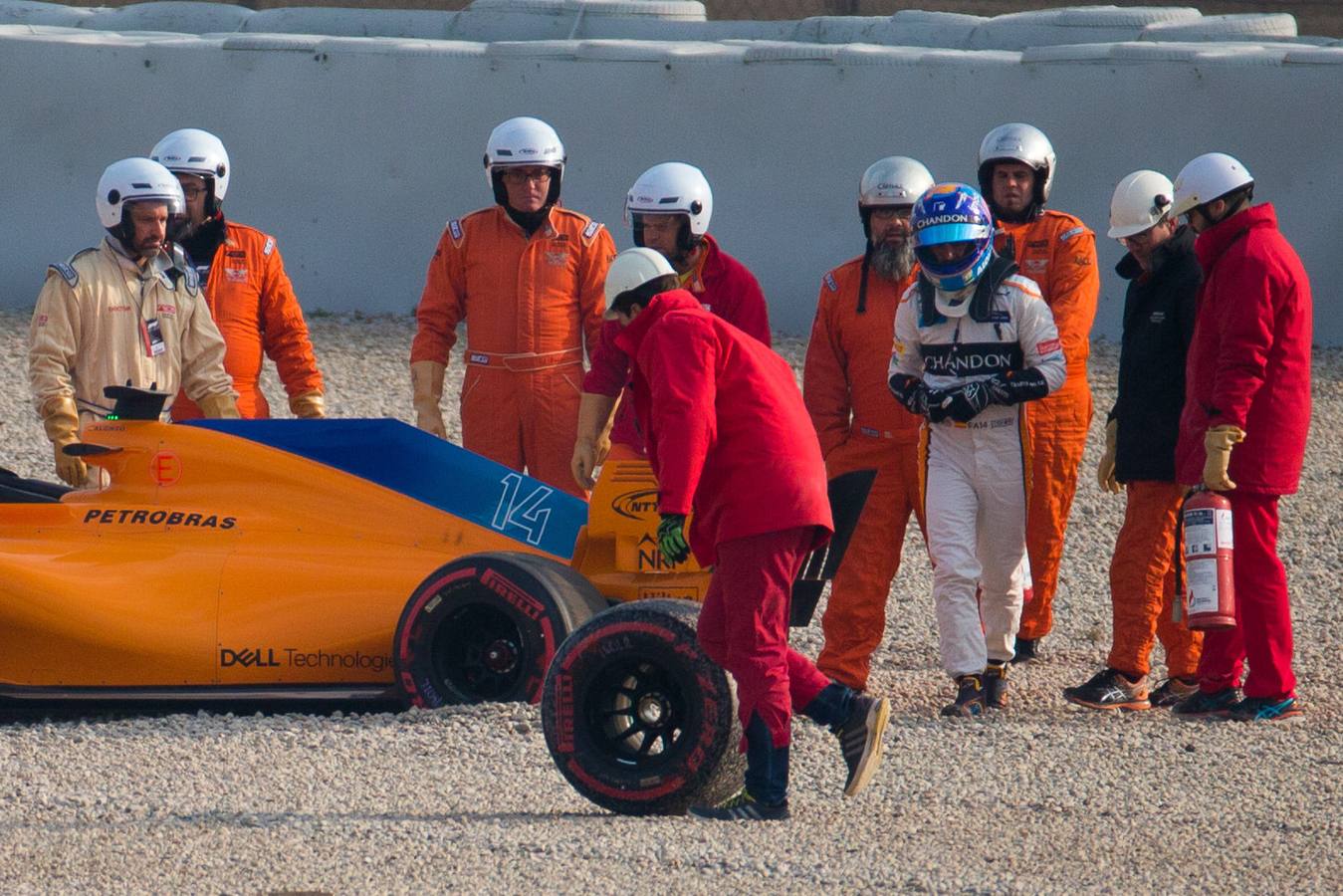 Fernando Alonso está probando su MCL33 en los primoers test de la temporada en el circuito de Montmeló.