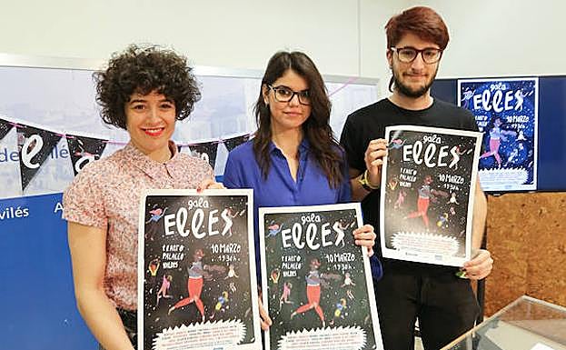 Mariajo Baudot, Raquel Ruíz y Jason Pereira con el cartel.