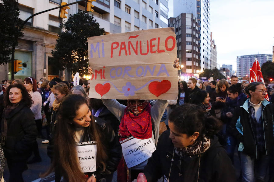 Asturias celebra el Día Internacional de la Mujer en las calles de Gijón en la primera huelga general feminista convocada bajo el lema 'Si nosotras paramos, se para el mundo'