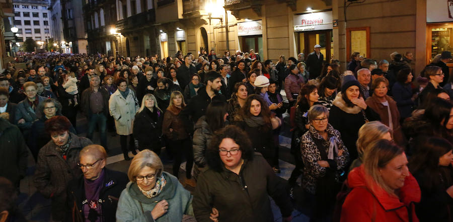 Asturias celebra el Día Internacional de la Mujer en las calles de Gijón en la primera huelga general feminista convocada bajo el lema 'Si nosotras paramos, se para el mundo'