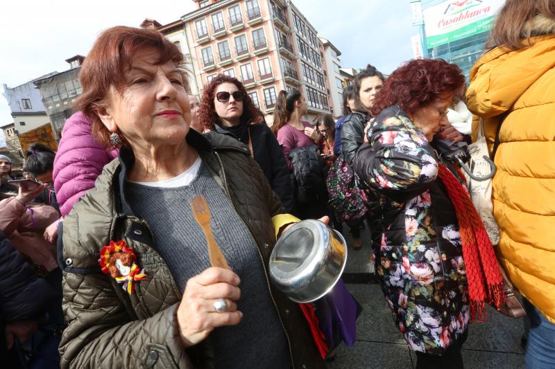 Asistentes a la concentración celebrada en Avilés.