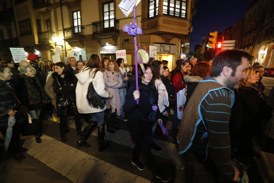 Asturias celebra el Día Internacional de la Mujer en las calles de Gijón en la primera huelga general feminista convocada bajo el lema 'Si nosotras paramos, se para el mundo'